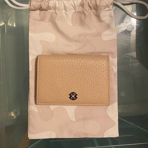 Dagne Dover Bandage Discontinued Color Accordion Card Case Wallet EUC